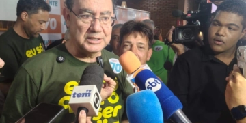 Augusto Cury durante entrevista coletiva em Araçatuba (Foto: RP10)