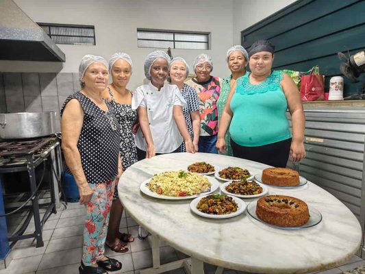 Projeto gratuito transforma vidas com arte, profissão e solidariedade em Araçatuba artes3