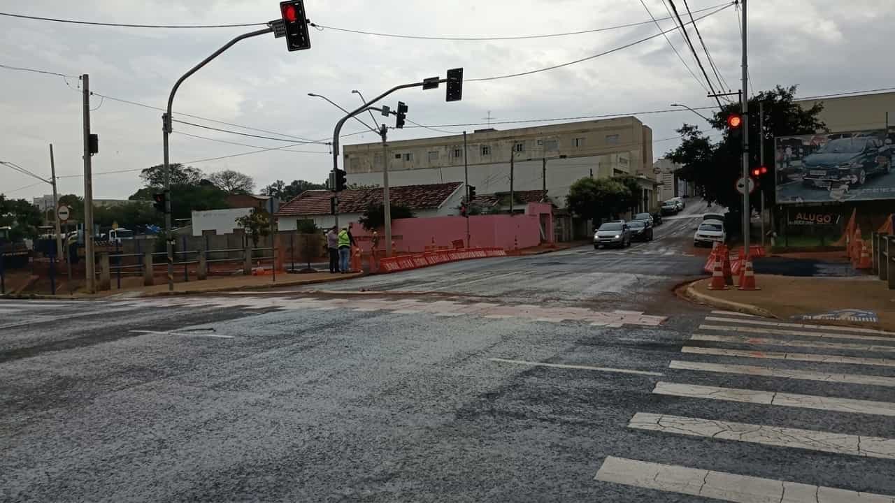 Atenção, motoristas: cruzamento da América do Sul terá bloqueio em Araçatuba cruzamento pompeu