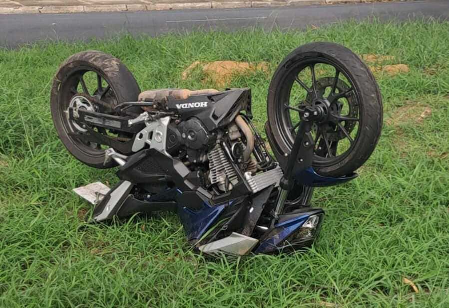 Idoso morre após ser atropelado por motocicleta em avenida de Araçatuba motocicleta atropela idoso