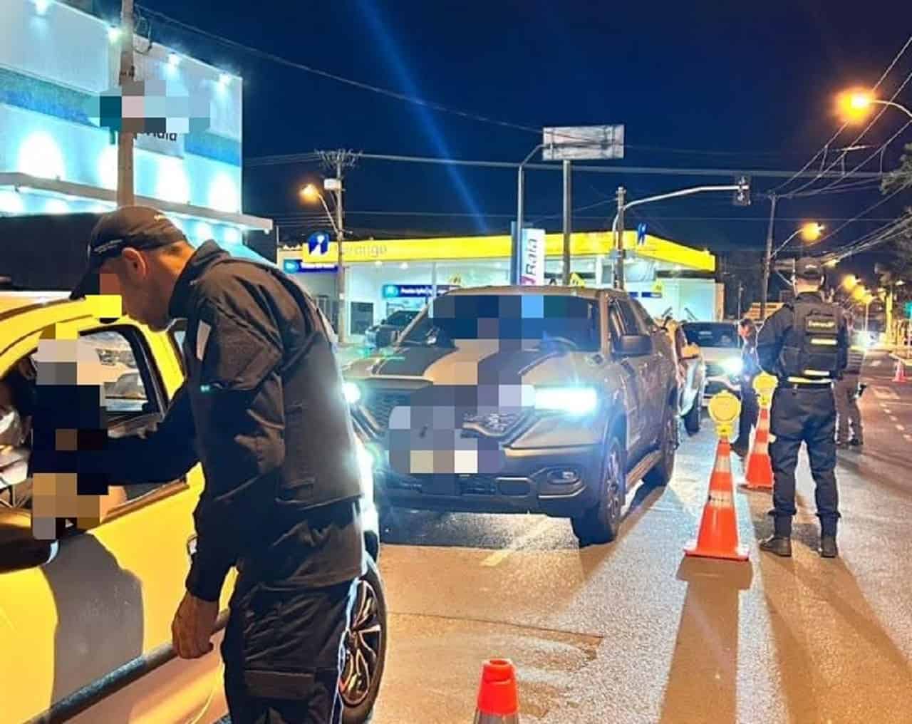 Operação realiza 751 testes de alcoolemia e remove seis veículos em Penápolis opera transito pen