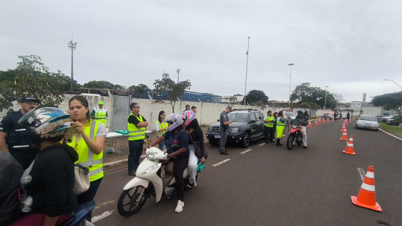 Pit Stop em Araçatuba promove conscientização e segurança durante Semana do Trânsito pit stop no transito