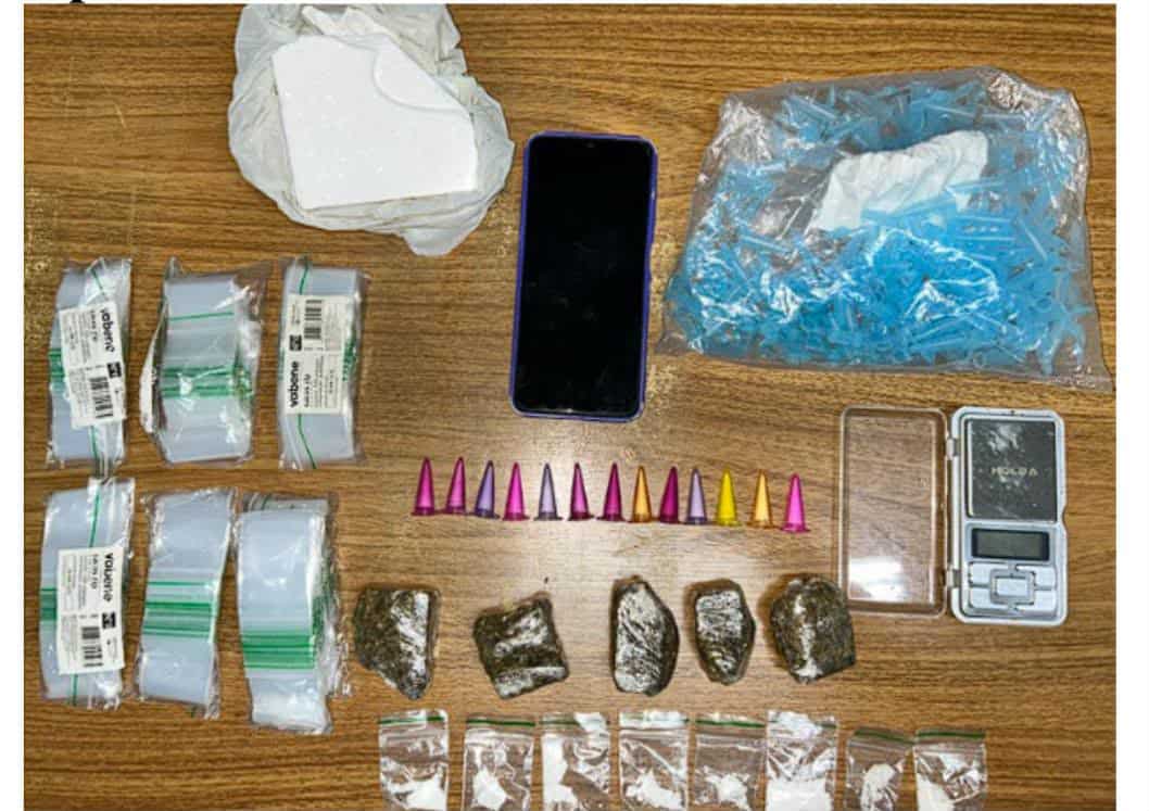 PM apreende maconha, cocaína e pasta-base em ação contra o tráfico em Araçatuba Baep traf