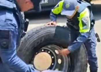 PM encontra cocaina em pneu