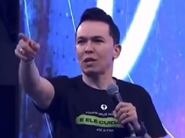 Pastor Lucinho é condenado por fala sobre beijo na boca da filha: 'ai se eu te pego' Pastor Lucinho