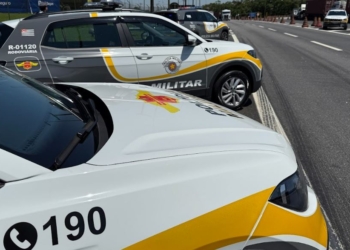 viaturas da Polícia Militar Rodoviária