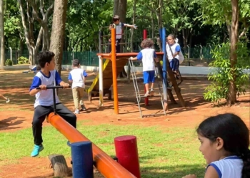 Cidade da Criança recebe alunos em atividade de turismo pedagógico em Araçatuba cidade crianca ata