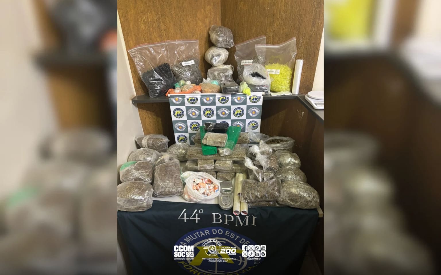 Denúncia leva PM a apreender mais de 21 kg de drogas em Promissão drogas apreendidas em Promissao