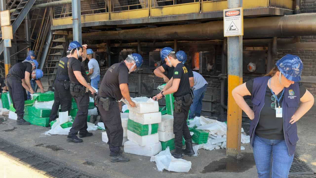 Polícia Federal incinera 7,5 toneladas de drogas em Araçatuba incineracao de drogas