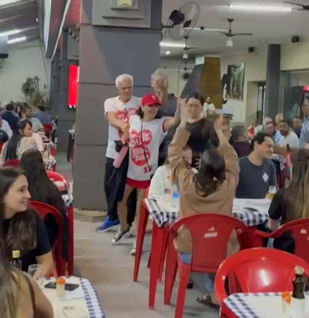 professores hostilizados
