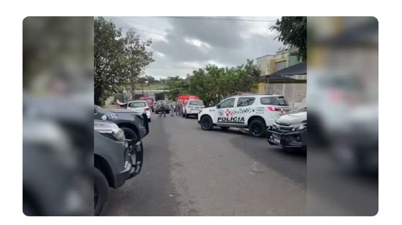 Homem armado mantém ex-namorada e bebê reféns em casa na região Homem armado faz ex-namorada e bebê reféns após invadir a casa dela em Votuporanga (SP) — Foto: Divulgação