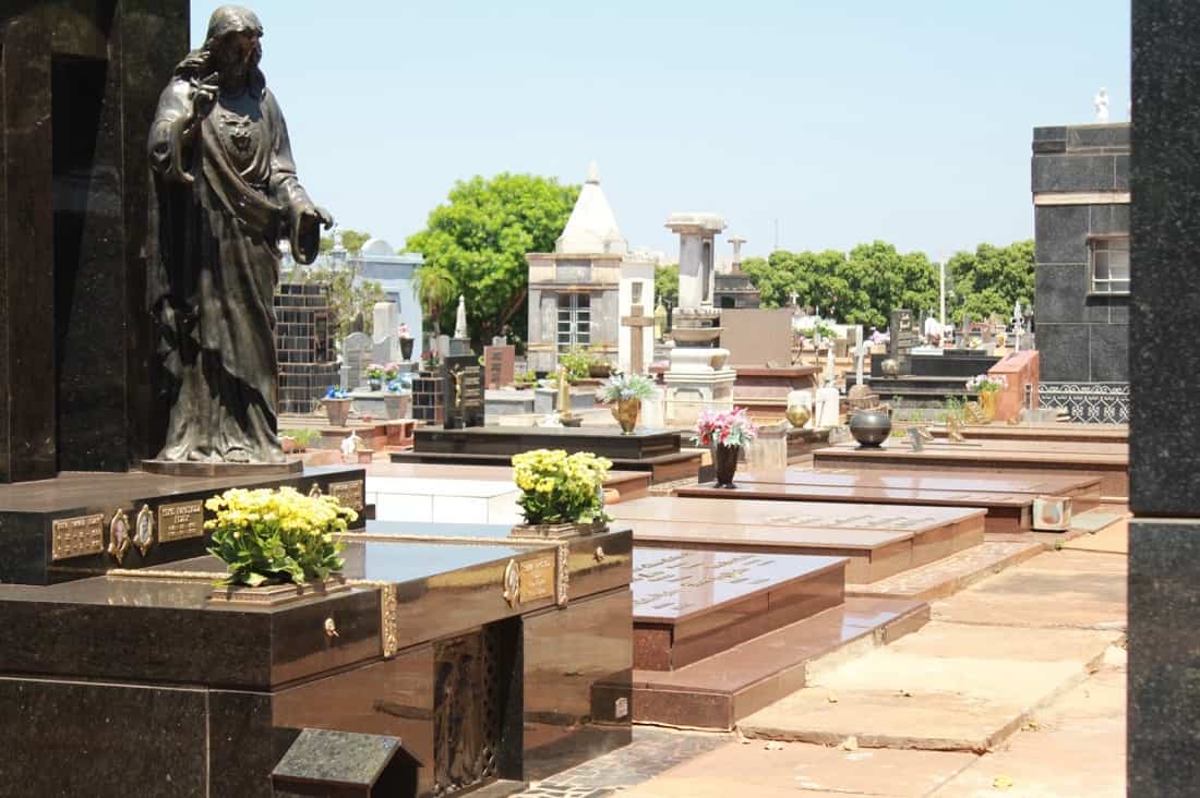 sepultamentos cemiterio