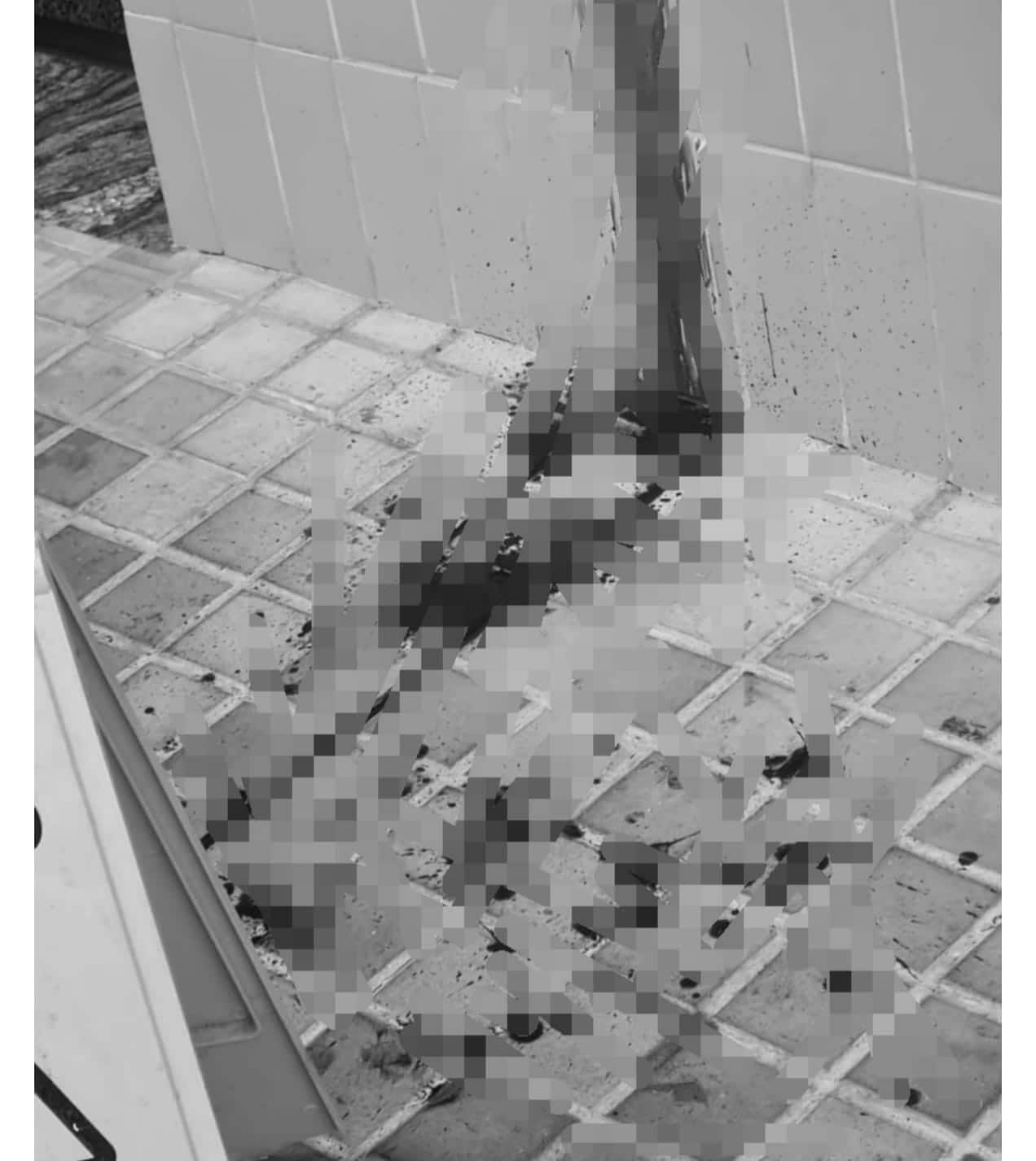 Brincadeira com “faz o L” teria motivado facadas dentro de padaria em Araçatuba Funcionário foi socorrido pelo resgate e não corre risco de morte